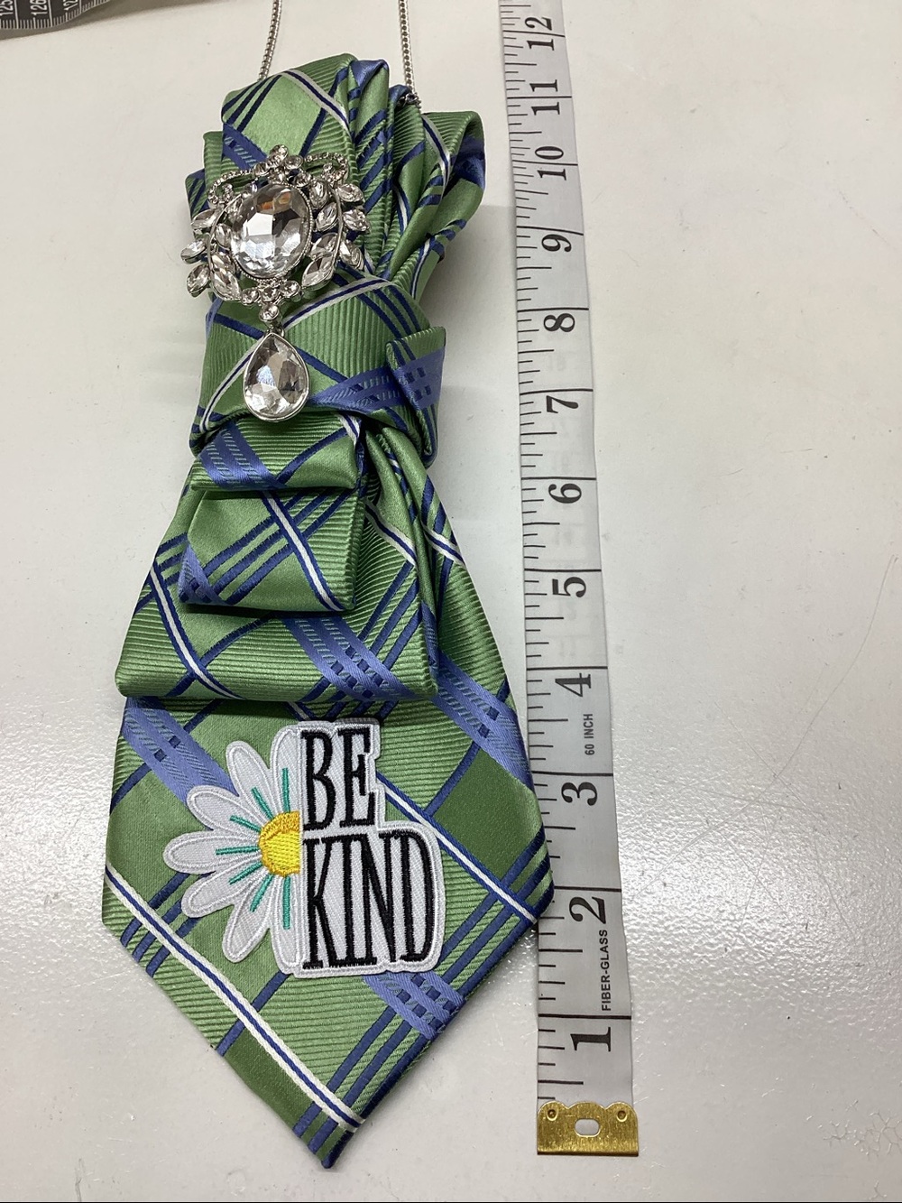Positive Junkie Tie: “Be Kind” Patch with Elegant Rhinestone Brooch - Picture 6 of 6